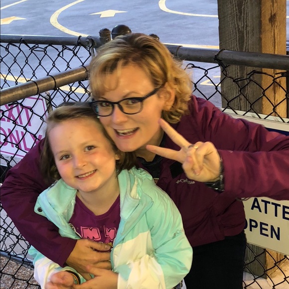 Meet your Posher, Cheri - Picture 2 of 8